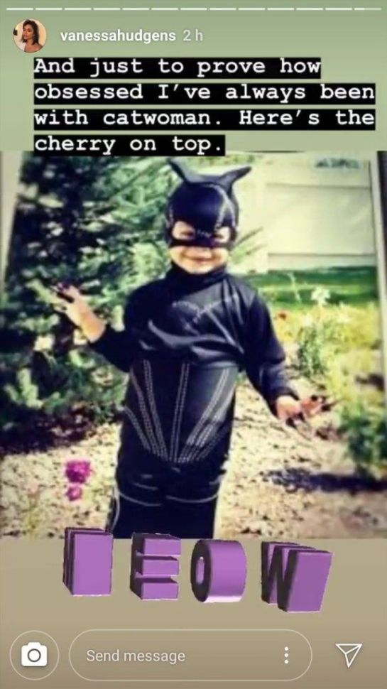 Vanessa Hudgens disfrazada de Catwoman. Vanessa Hudgens disfrazada de Catwoman.