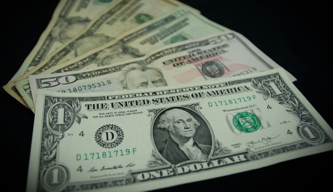 Dólar en Colombia: Dólar en el mercado colombiano inicia la semana perdiendo $50