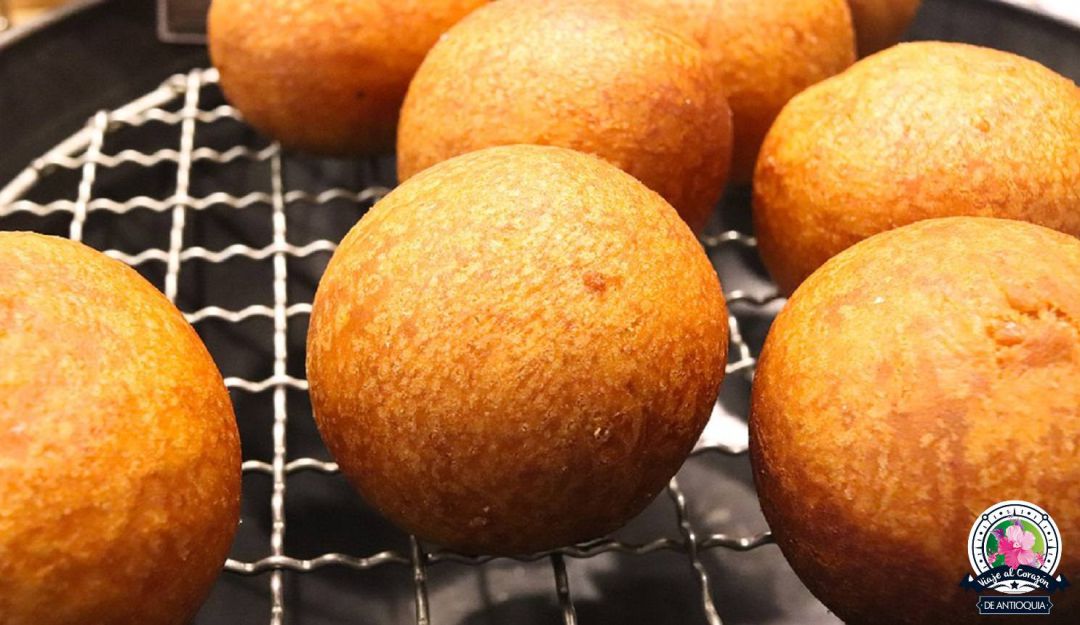 El buñuelo santuariano de la vuelta al mundo: El buñuelo santuariano le da la vuelta al mundo