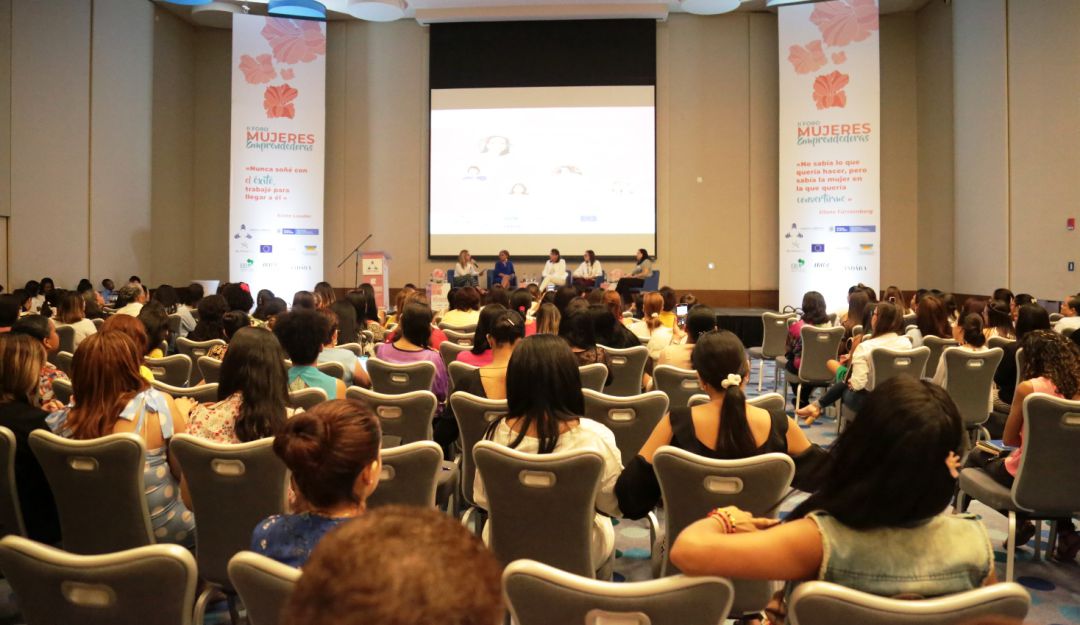 Mujeres Emprendedoras en Cartagena: Finalizó segundo Foro de Mujeres Emprendedoras en Cartagena