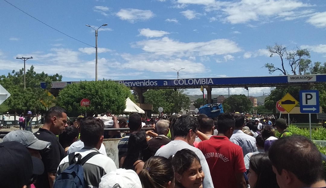Apertura de frontera Colombia - Venezuela: Interminables filas luego de la apertura peatonal de la frontera