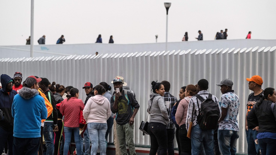 EE.UU. devolverá a México a todos los inmigrantes solicitantes de asilo