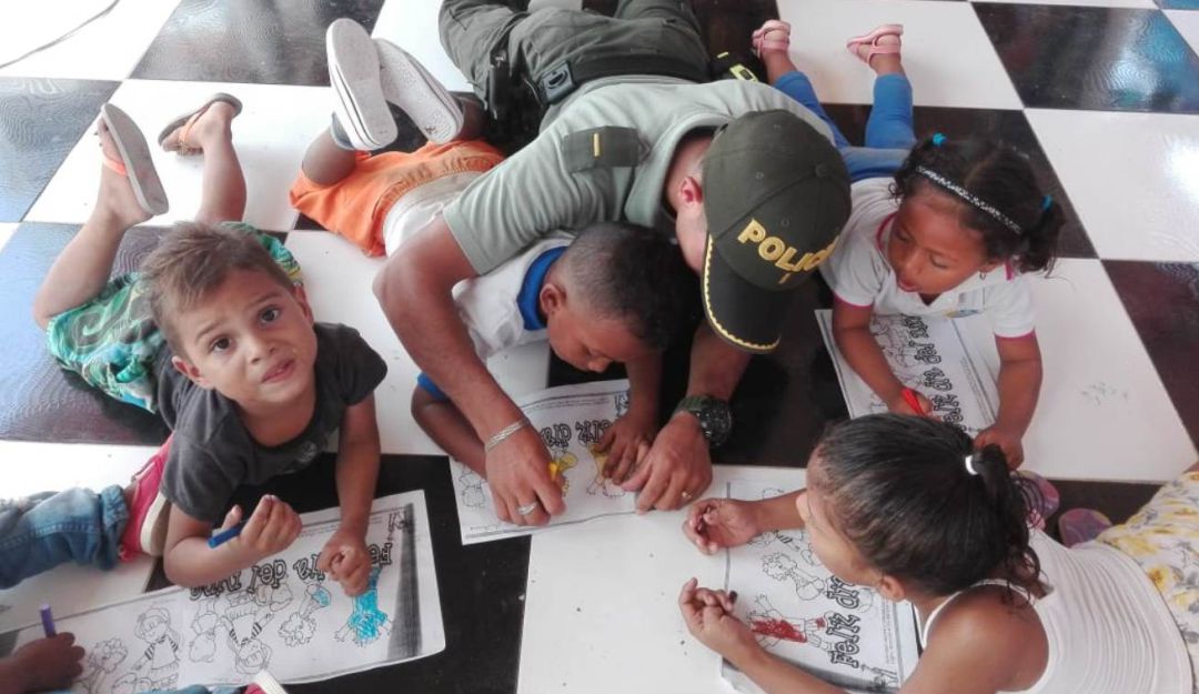 Programa contra las drogas Policía Zambrano Bolívar: Con niños, Policía realiza programa contra las drogas en Bolívar