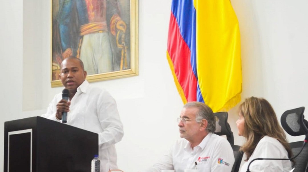 Presidente de la Asamblea del Atlántico señala a un policía por racismo