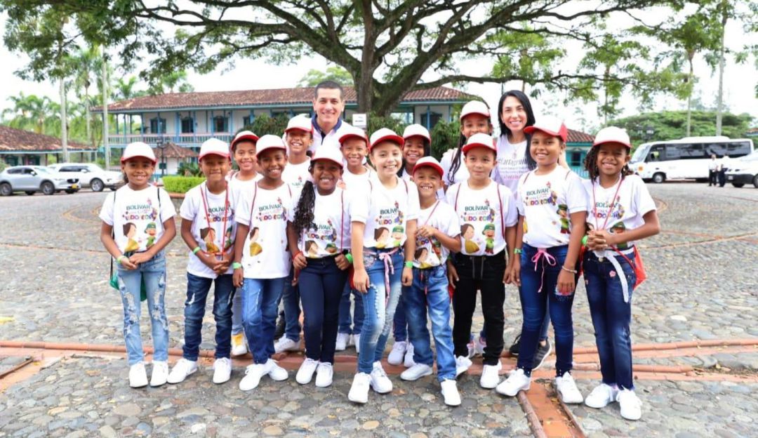 Eje Cafetero: 14 niños de Bolívar cumplen su sueño de conocer el Eje Cafetero