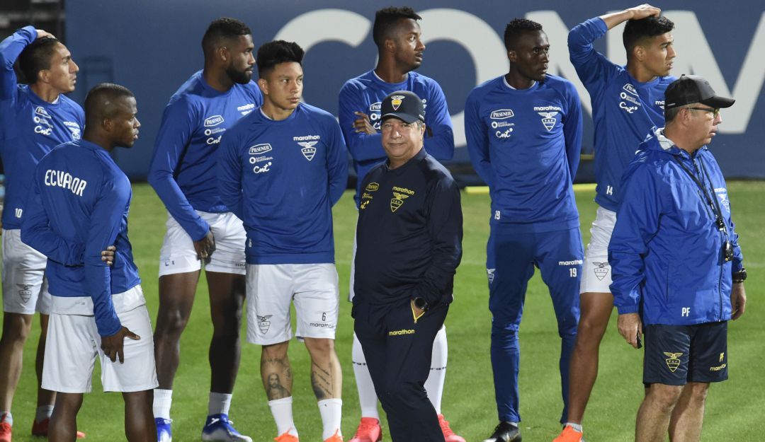 Copa América: 'Bolillo' Gómez, "como Shakira" ante las críticas a Ecuador