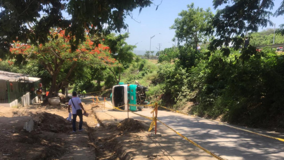 Denuncian mal estado de buses que transportan a estudiantes en Barranquilla