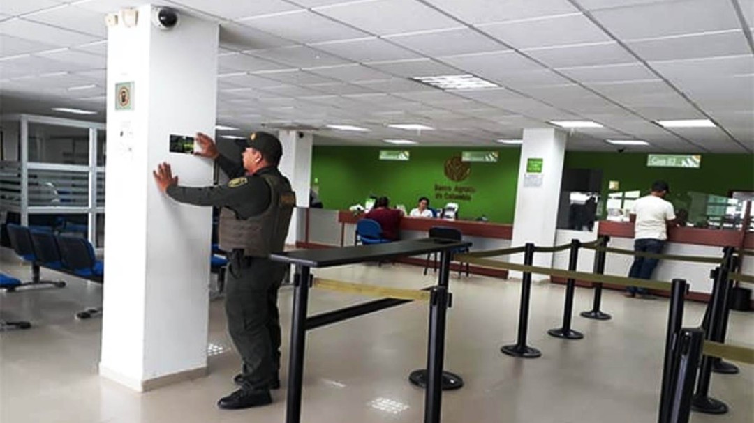 Consejos para utilizar los bancos durante época de primas en Cartagena