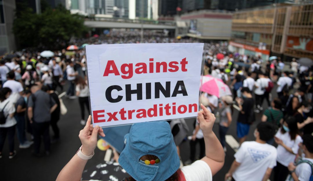 Hong Kong suspende el proyecto de ley sobre la extradición a China