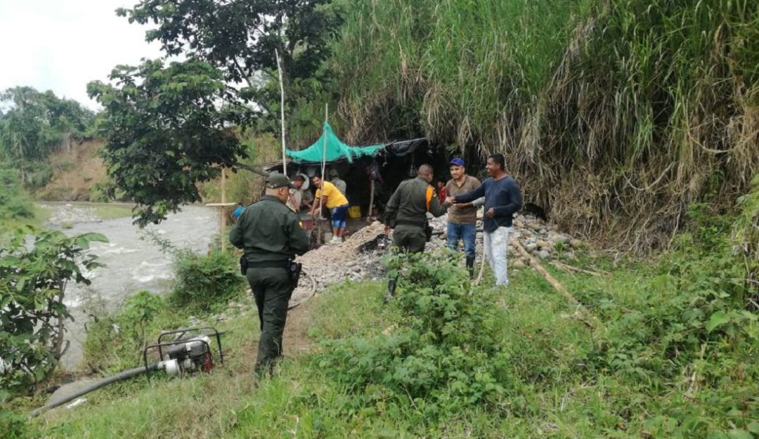 minería ilegal capturas: 10 personas capturadas por minería ilegal en territorio indígena