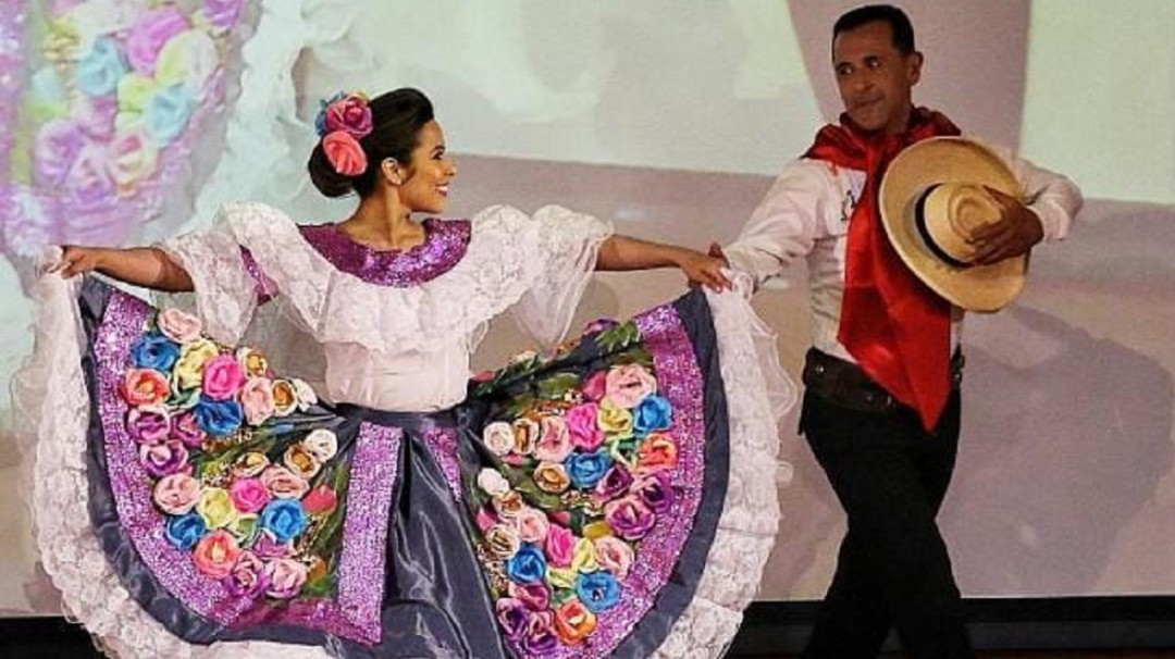 Comenzó el Festival Folclórico y Reinado Nacional del Bambuco 2019