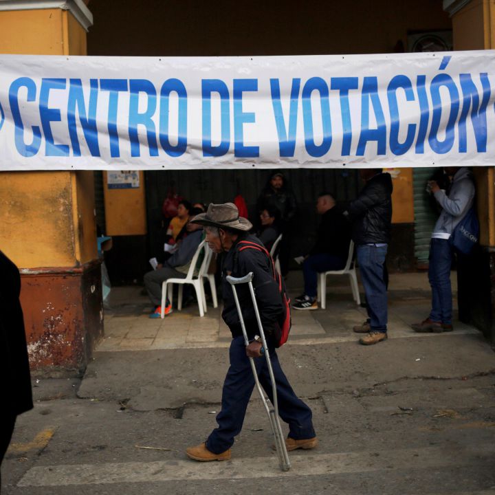 Guatemala elige nuevo presidente agobiada por la pobreza y la corrupción