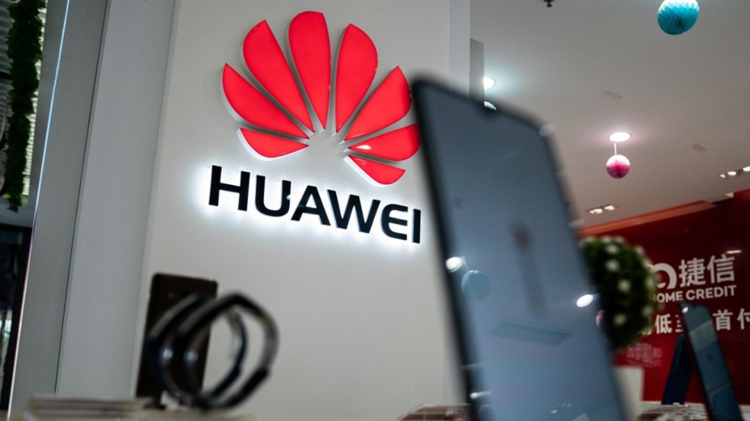 Ventas internacionales de Huawei caen un 40%