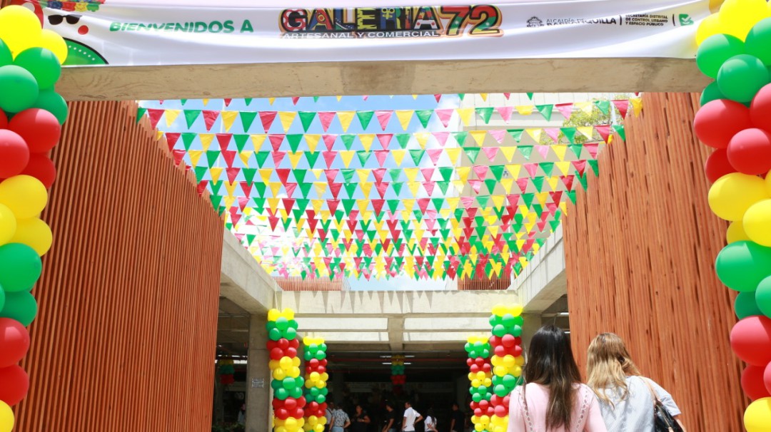 Caracol Radio desde la Galería de la 72 en Barranquilla