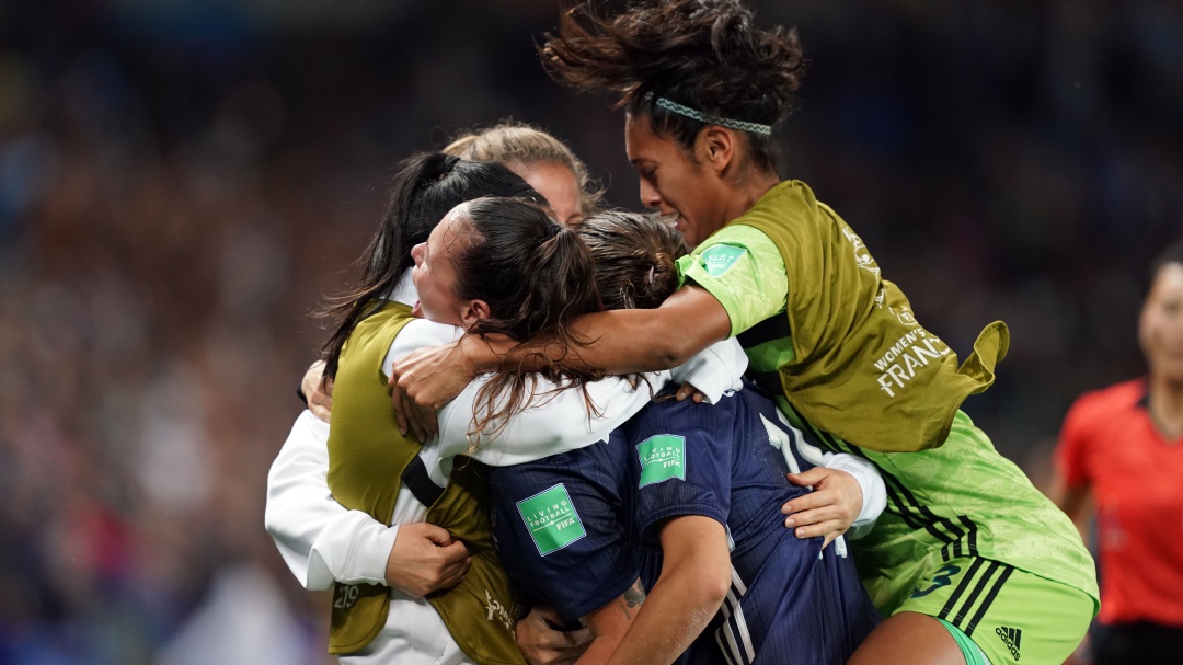 Argentina firmó una remontada histórica y espera un milagro