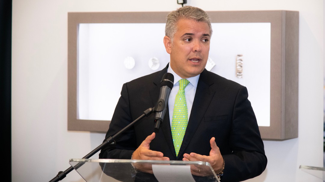 Expiden decreto que organiza y facilita la gestión aduanera