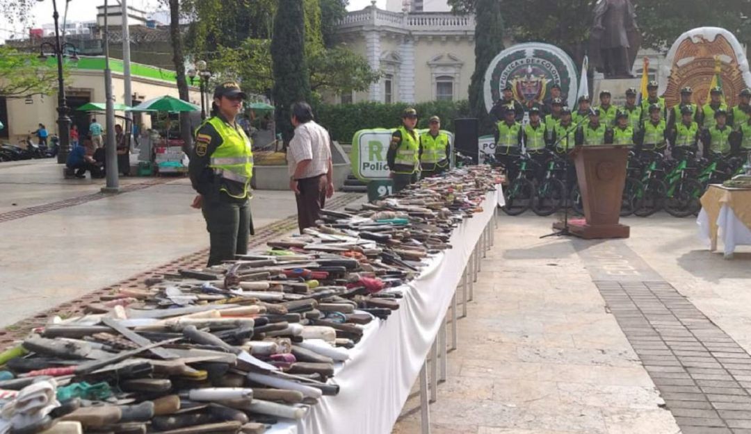 ARMAS SEGURIDAD DECRETO ALCALDIA PERSONERIA: Personería pide restricción en la venta de armas blancas en Bucaramanga