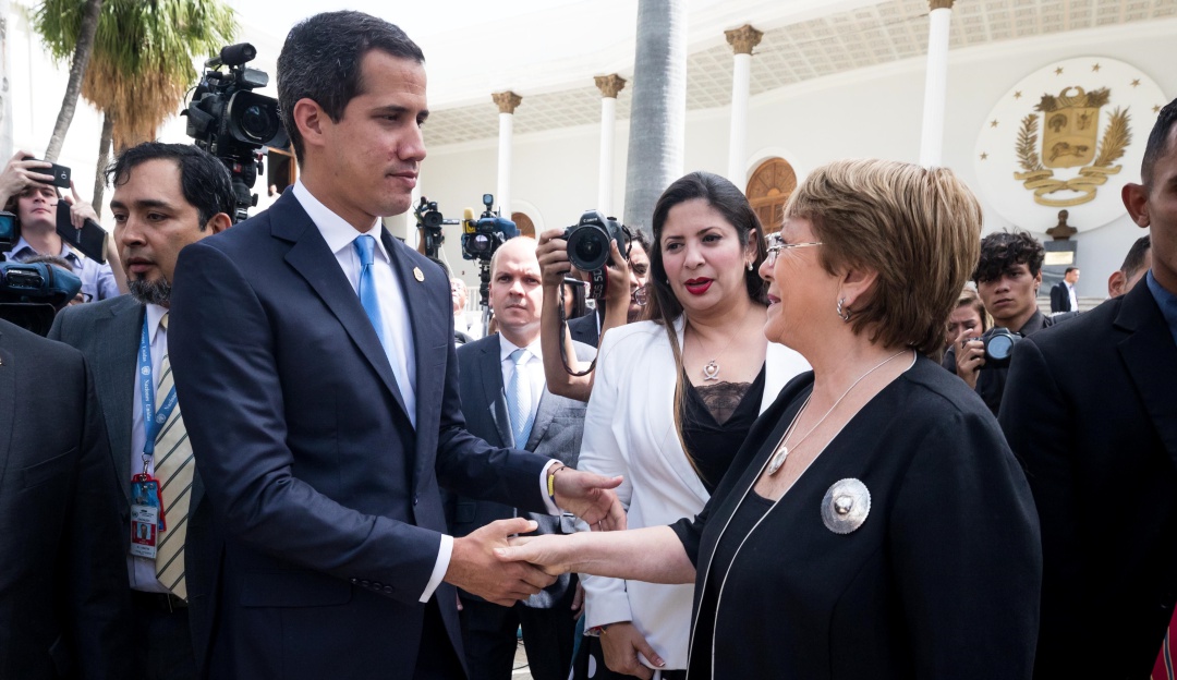 Reunión Bachelet y Guaidó: Bachelet impulsa liberación de "presos políticos" en Venezuela, dice Guaidó