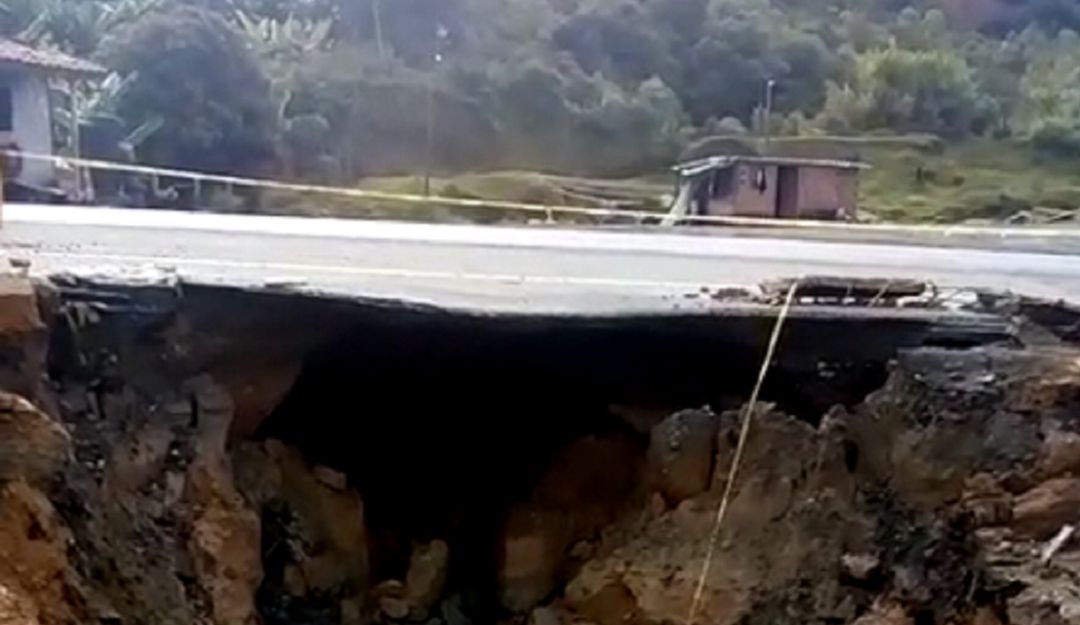 VÍAS DE ANTIOQUIA CON PROBLEMAS: Dos vías nacionales en Antioquia tienen paso a un carril