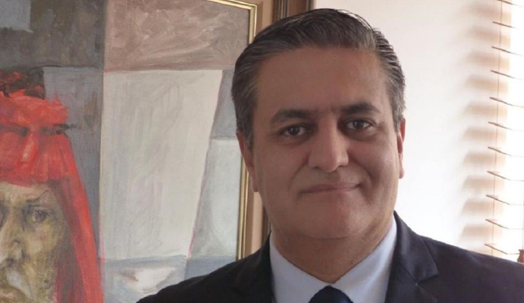 Hernán Olano: Iglesia levantaría el celibato en casos especiales