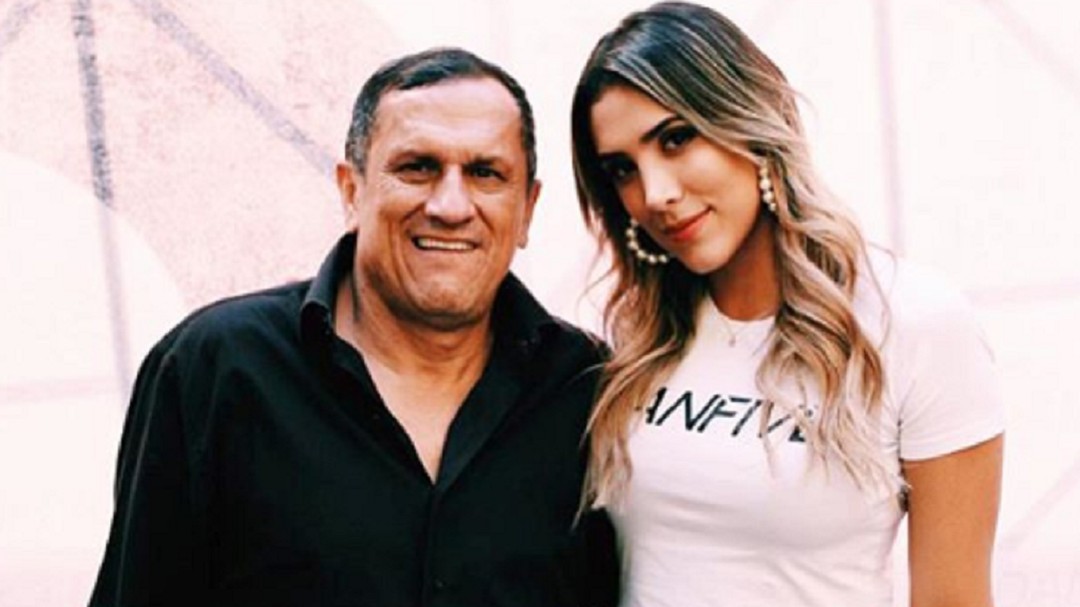 Daniela Ospina desmiente la muerte de su padre en redes sociales