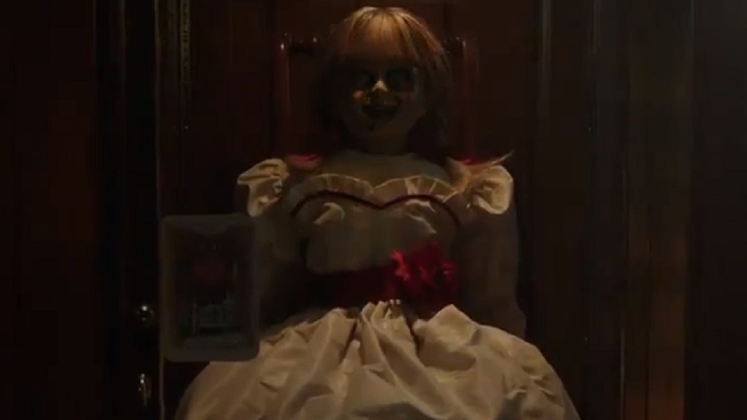 La nueva tendencia "#HolaAnnabelle" se roba la atención en redes sociales