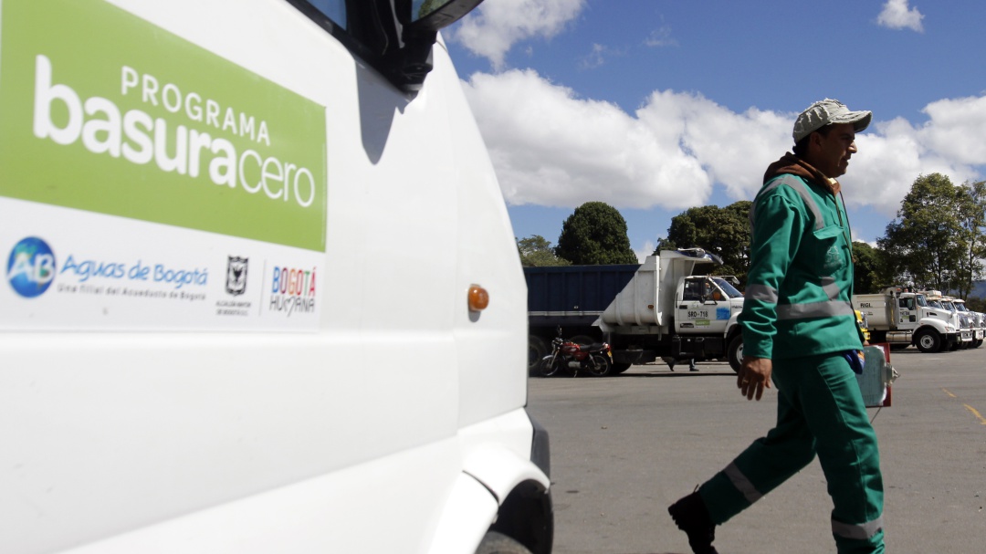 En marcha proceso de venta y chatarrización de vehículos de Aguas de Bogotá