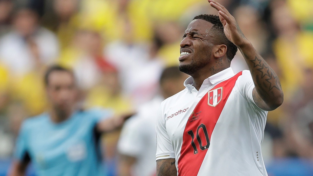Farfán se pierde lo que resta de la Copa América