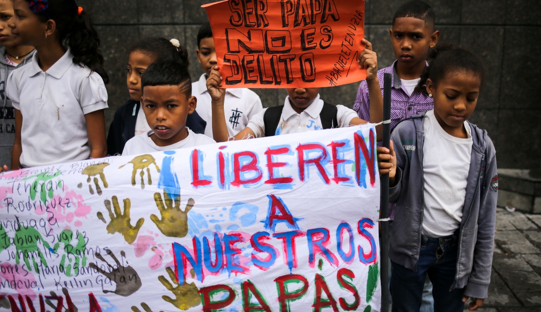 Presos régimen Maduro: En Venezuela denuncian detención de seis militares tras visita de Bachelet