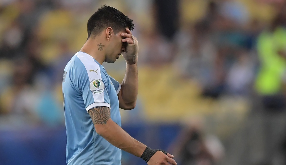 Uruguay Chile Copa América: Insólito reclamo de Luis Suárez por una mano dentro del área