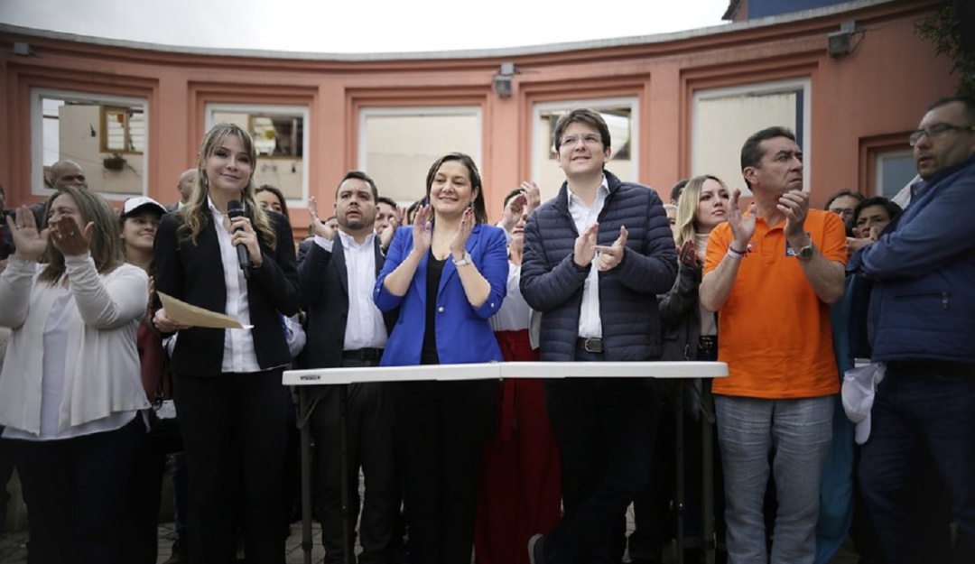 Miguel Uribe y Angela Garzón: Miguel Uribe y Angela Garzón oficializan alianza para Alcaldía de Bogotá