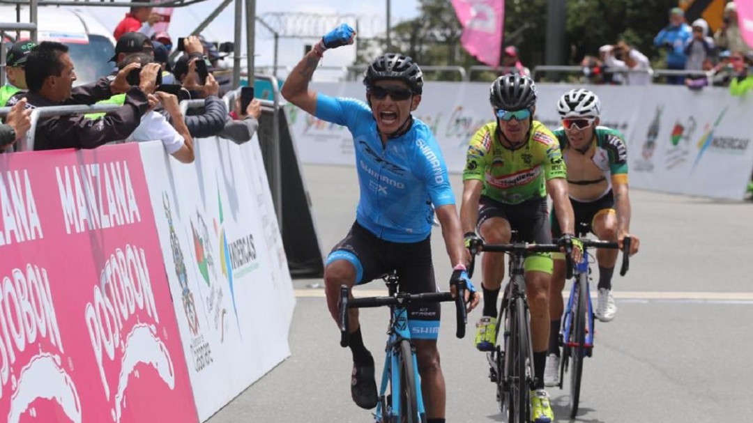 Héiner Parra gana etapa reina de la Vuelta a Colombia y es el nuevo líder