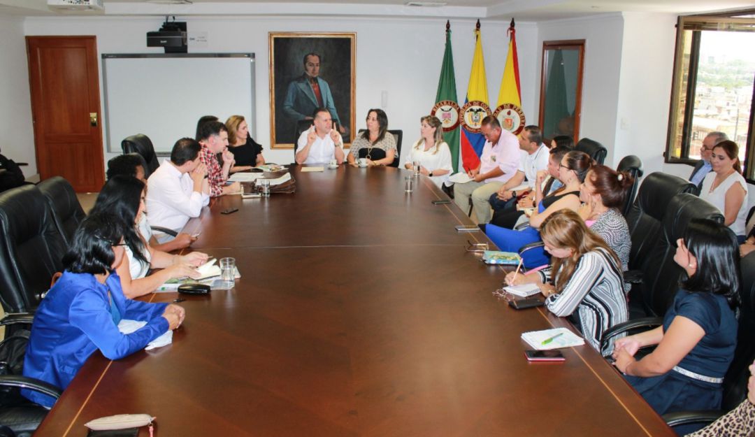 Políticas Públicas para la Mujer en Risaralda: Santuario, La Celia y Marsella firman pacto para crear oficinas de la mujer