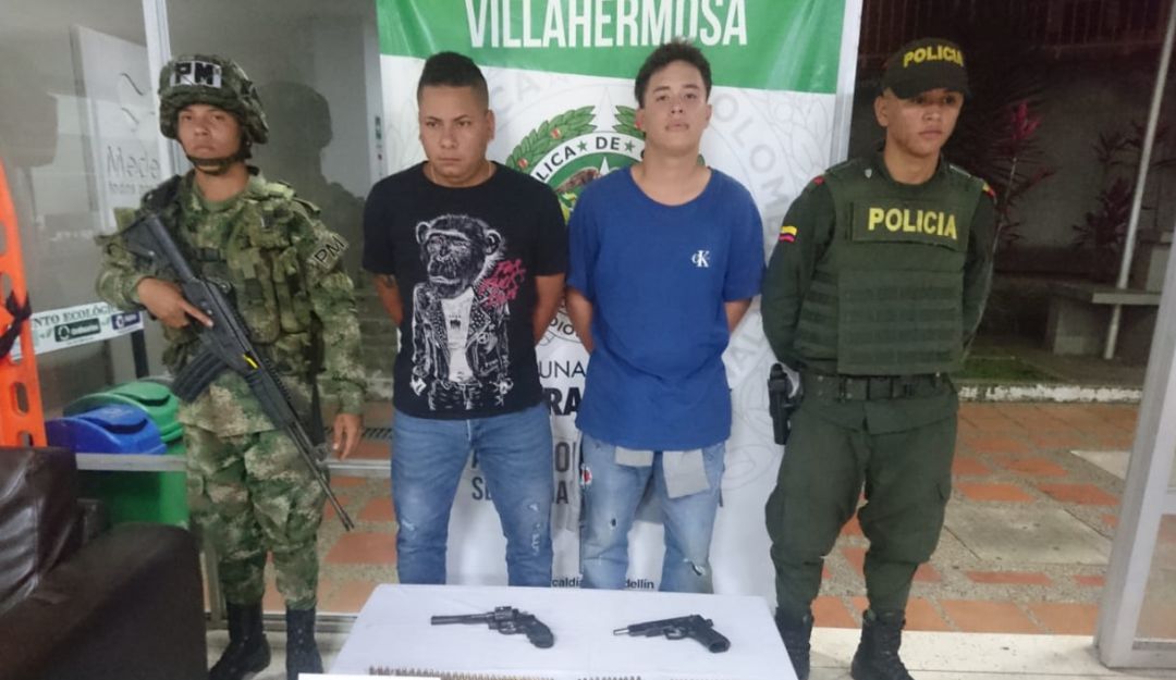 En el 13 de Noviembre capturan a tres hombres con armas y 100 cartuchos