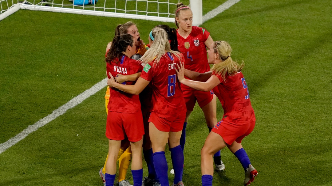 Estados Unidos venció con lo justo a Inglaterra y disputará la final