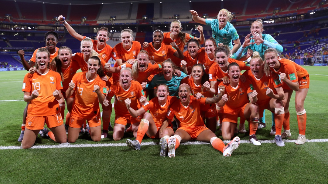 Holanda venció a Suecia y disputará el título ante USA