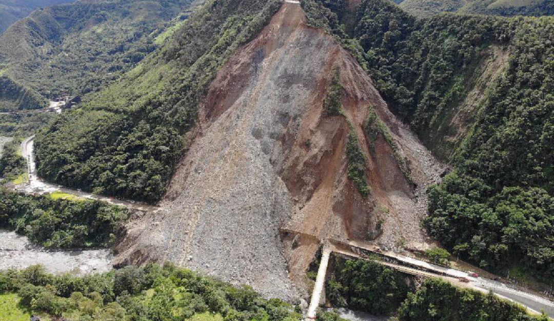 Vía al Llano: 14 ingenieros especialistas buscan solución a problemas en vía al Llano