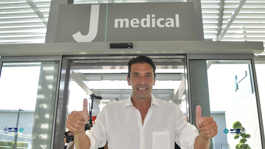 Regreso esperado: Buffón firma de nuevo con Juventus