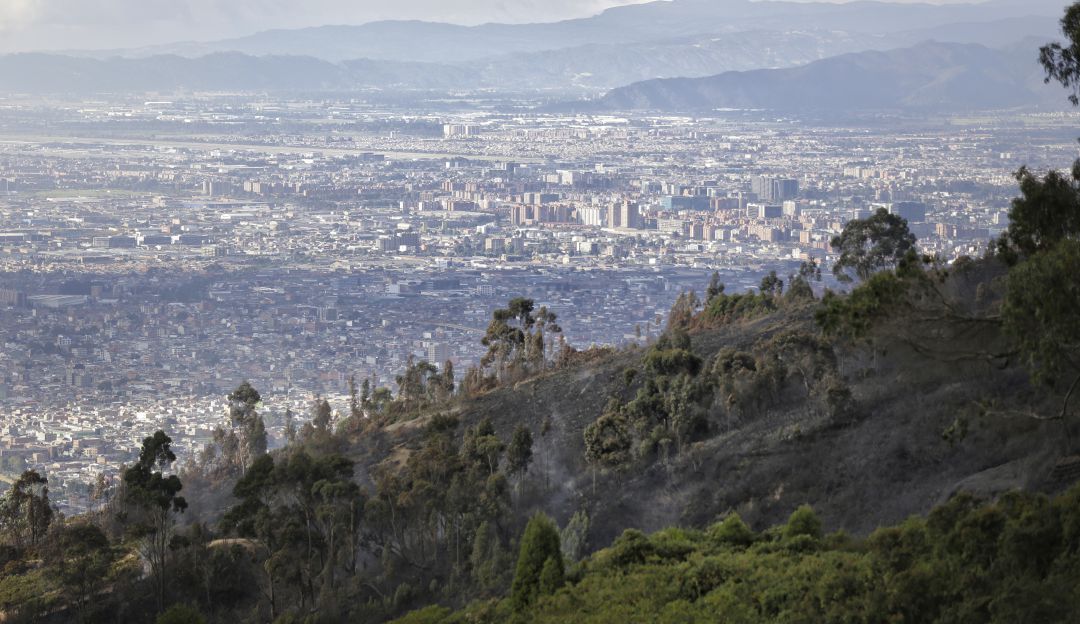 Estudiantes desaparecidos: Rescatan los 20 estudiantes extraviados en los cerros orientales