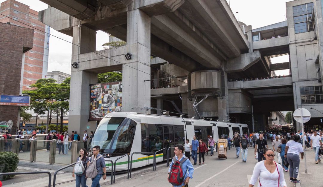 Toque de queda en Medellín: De ser necesario Medellín decretaría un toque de queda estricto