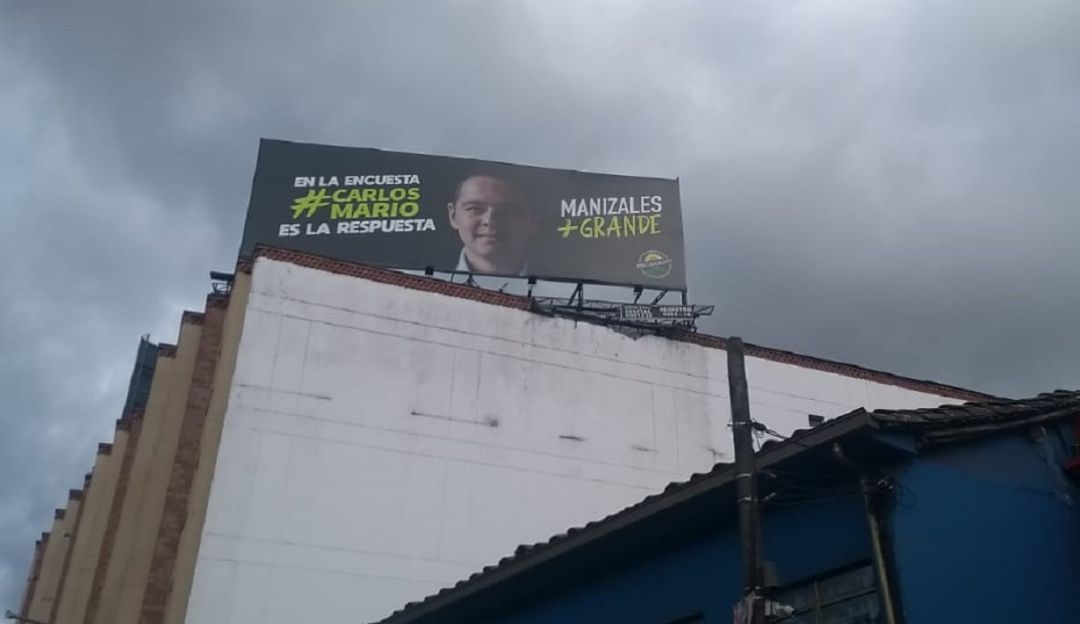 Valla de Carlos Mario Marín en la avenida Santander