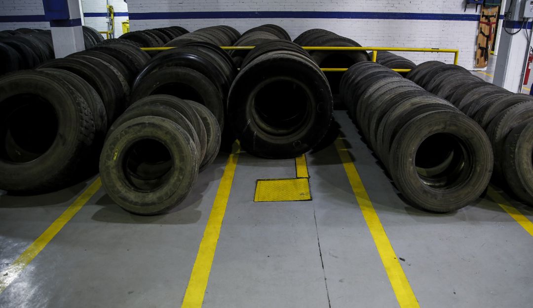 Llantas usadas en Bogotá: Al día se recogen 100 llantas usadas del espacio público en Bogotá