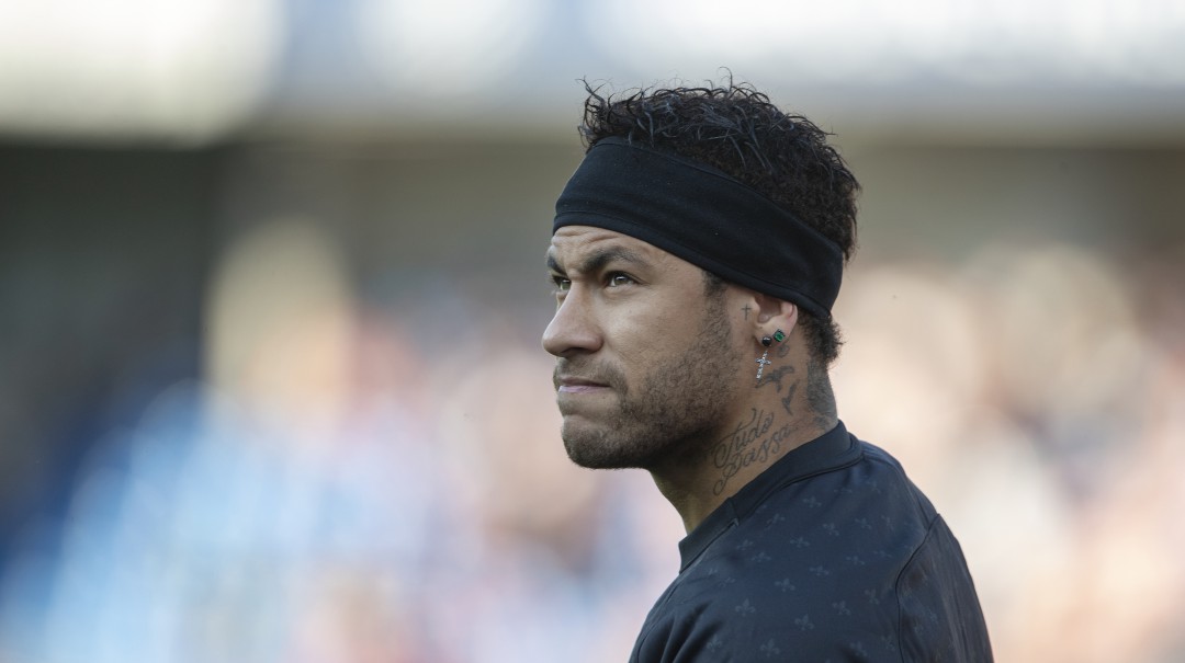 Neymar regresa al PSG en medio de un clima de tensión