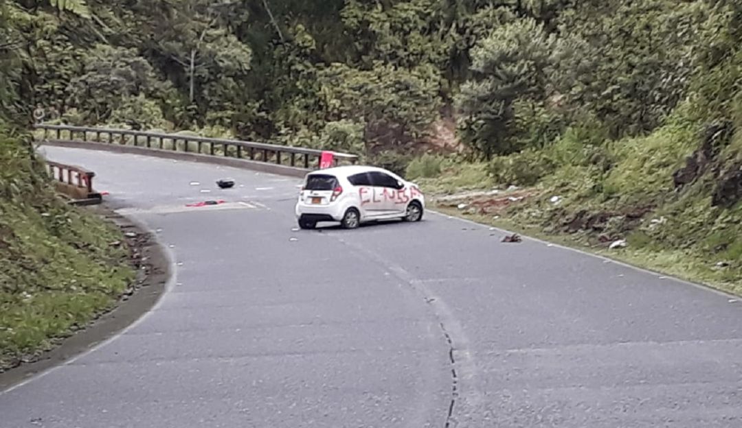 vía a Tumaco explosivos: Vehículos sospechosos impiden paso en la vía a Tumaco