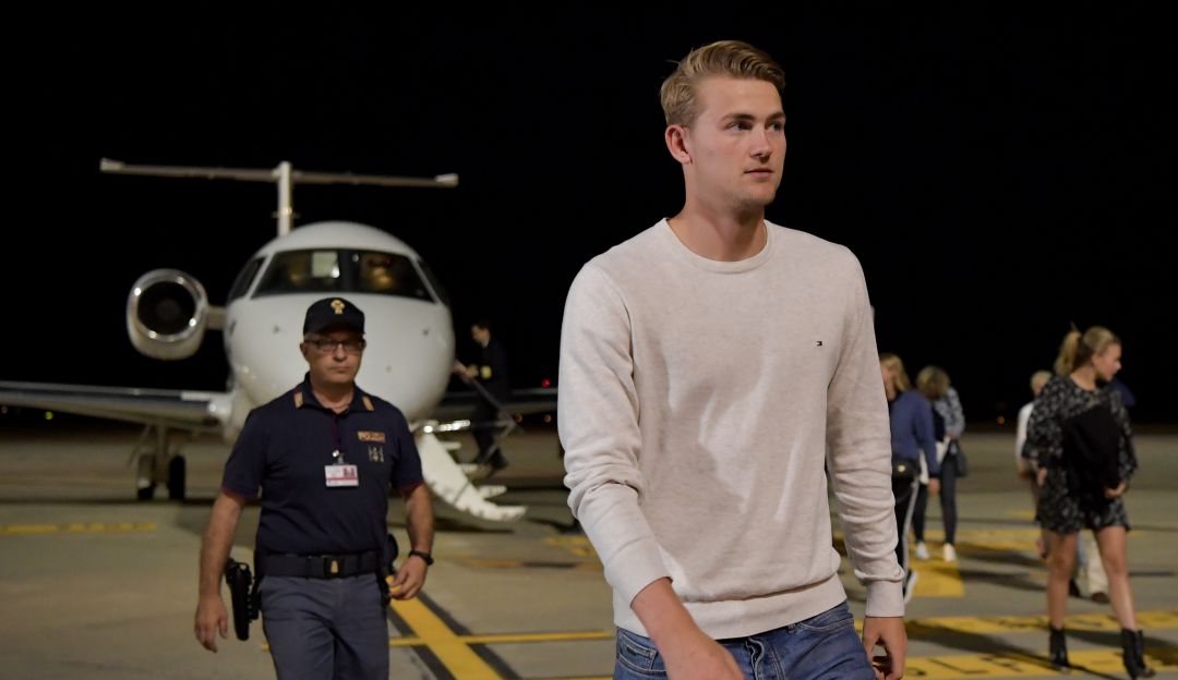 juventus ajax fichajes: De Ligt llega a Turín para firmar con la Juventus