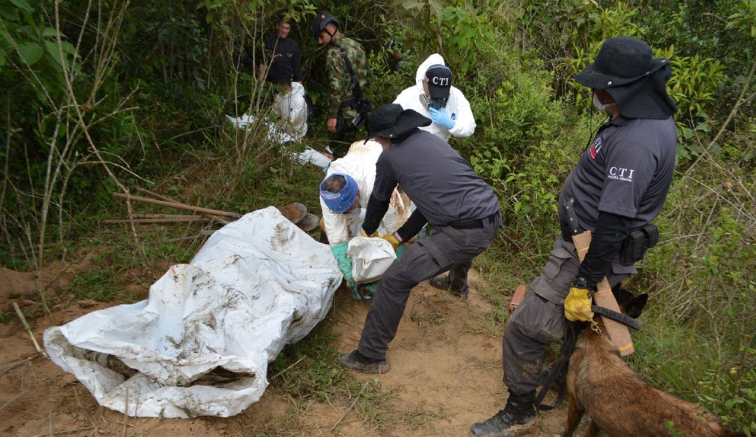 En Arauca hallan tres cuerpos en descomposición