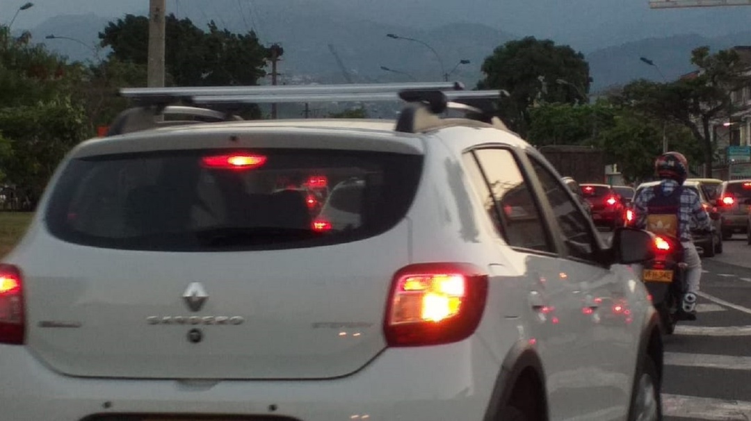 Más de 30 vehículos de transporte informal han sido inmovilizados en Cali
