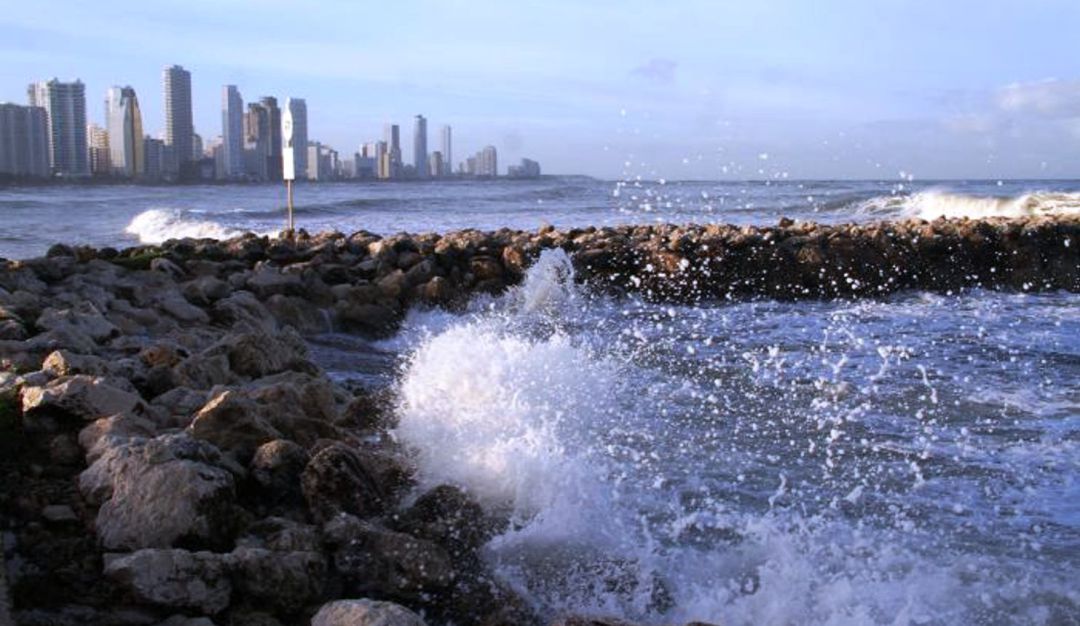 Oleaje en Cartagena: Armada advierte incremento de oleaje y vientos en el Mar Caribe