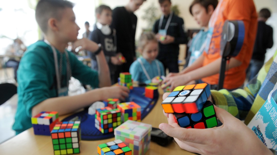 DeepCubeA, el único robot capaz de resolver un cubo de Rubik en 1 segundo