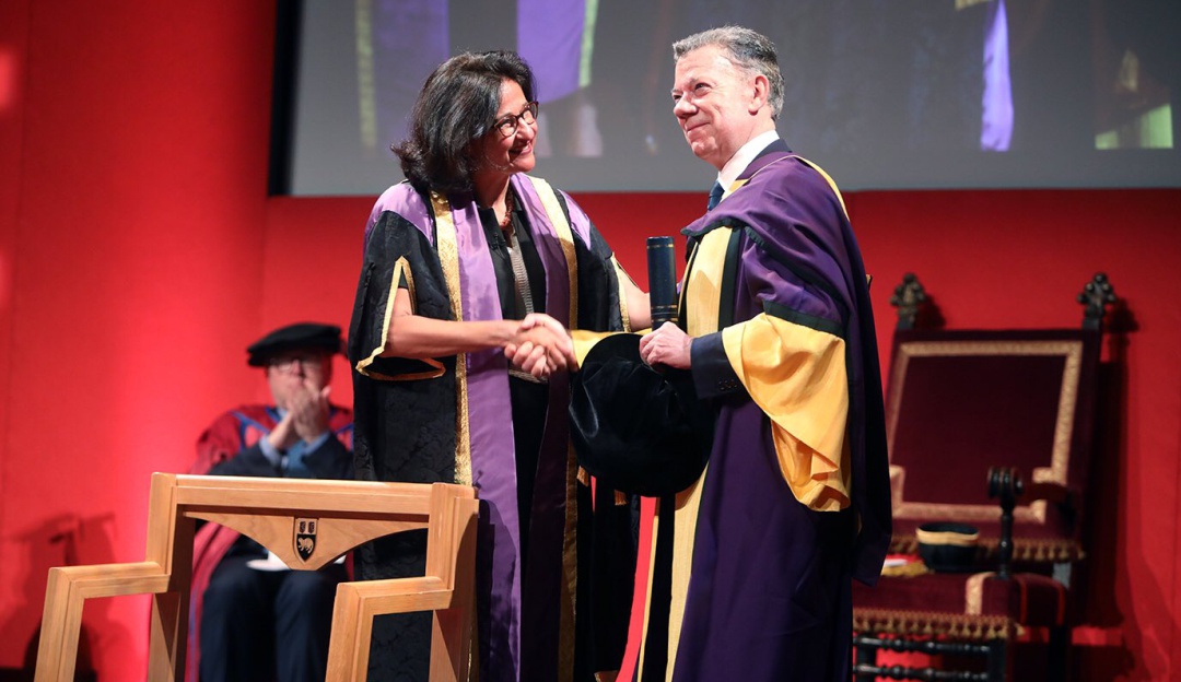 Reconocimiento Juan Manuel Santos: Juan Manuel Santos recibió honoris de causa de London School of Economics